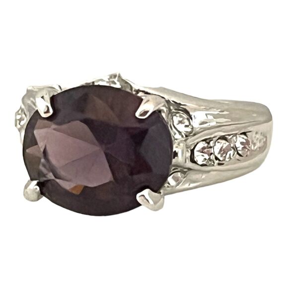 Jewelry - Vintage 1980s Cocktail Ring Purple Glass Rhinestone Silver Tone - 5K